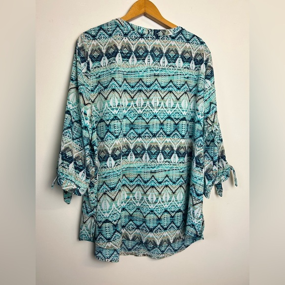 Catherine’s Plus Sz 18-20 Sheer Shiffon Blouse Top Blue Comfortable  Lightweight - Picture 2 of 10